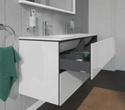 Duravit L-Cube 1290mm Wide 4 Drawers Wall Mounted Vanity Unit For Me-By-Starck Basin 16 Duravit L-Cube 1290mm Wide 4 Drawers Wall Mounted Vanity Unit For Me-By-Starck Basin -UK Bathroom Products Sales 2024 M700 2022 6 10 12 36 40 822